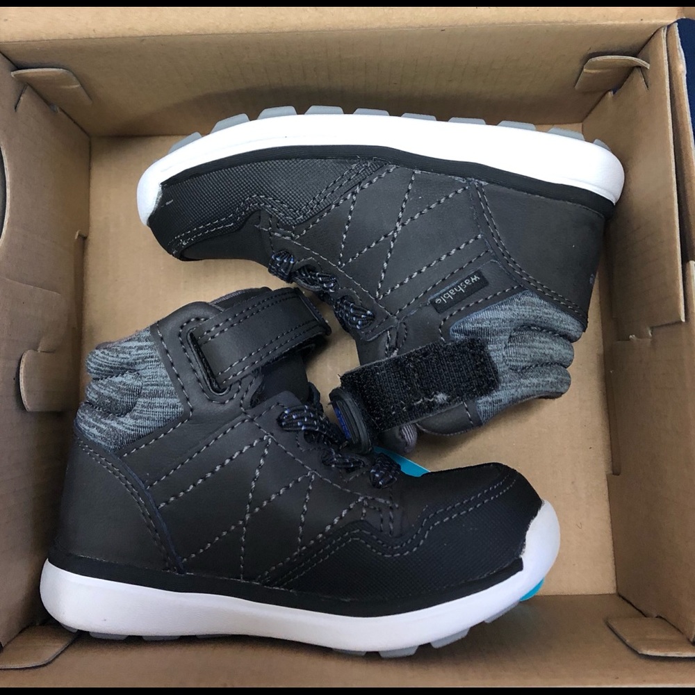 Stride Rite Toddler Tennis Shoes